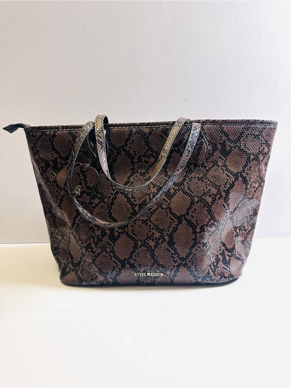 Steve Madden Wildly Chic Snake skin Style — Snakeskin-Print Tote 🐍✨2000s Glam